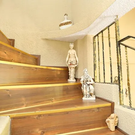 Serene House Surrounded By Nature In Beykoz
